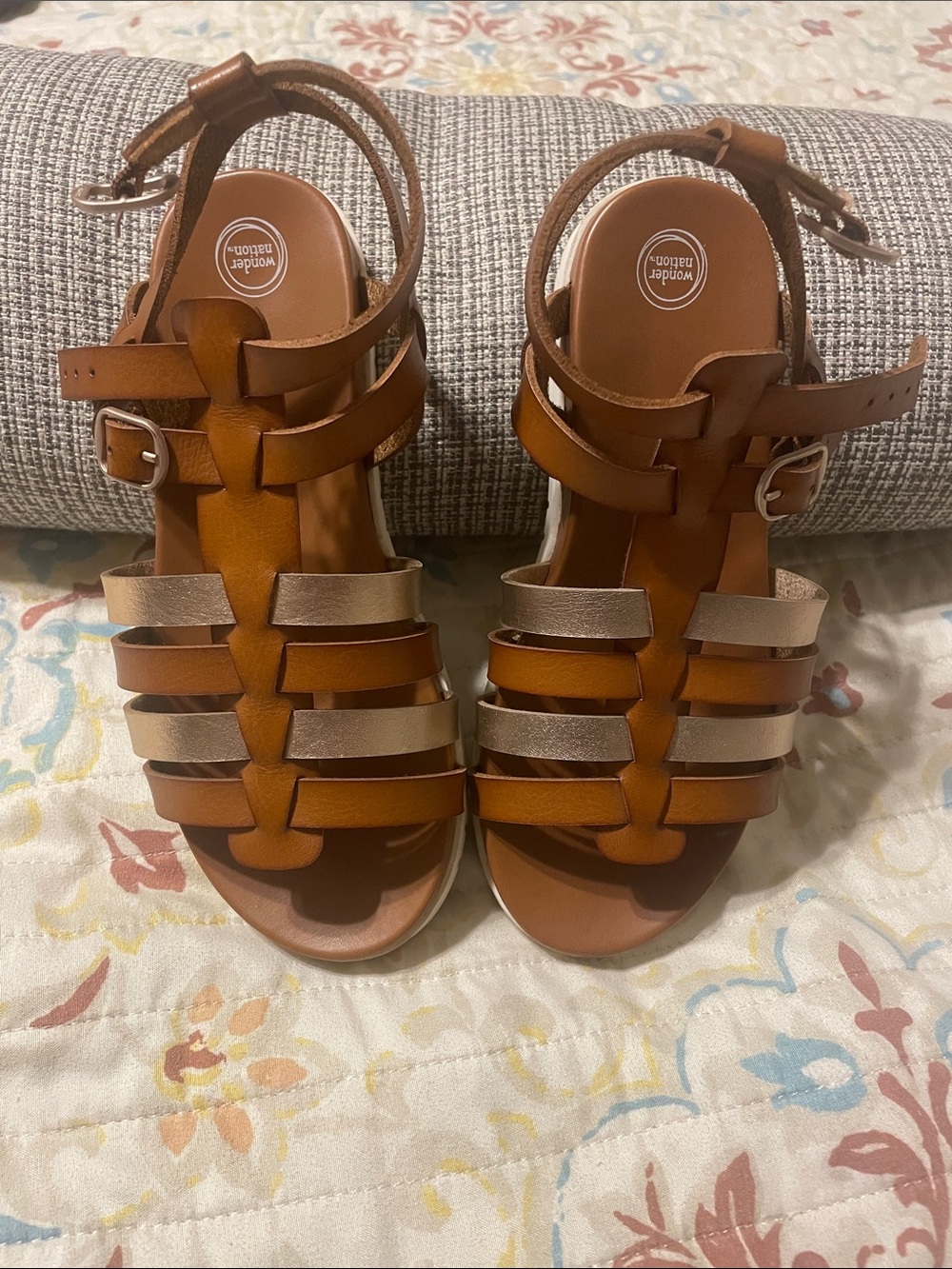 Girl’s size 2, wonder nation Brown and Metallic Gold Strappy Sandals
